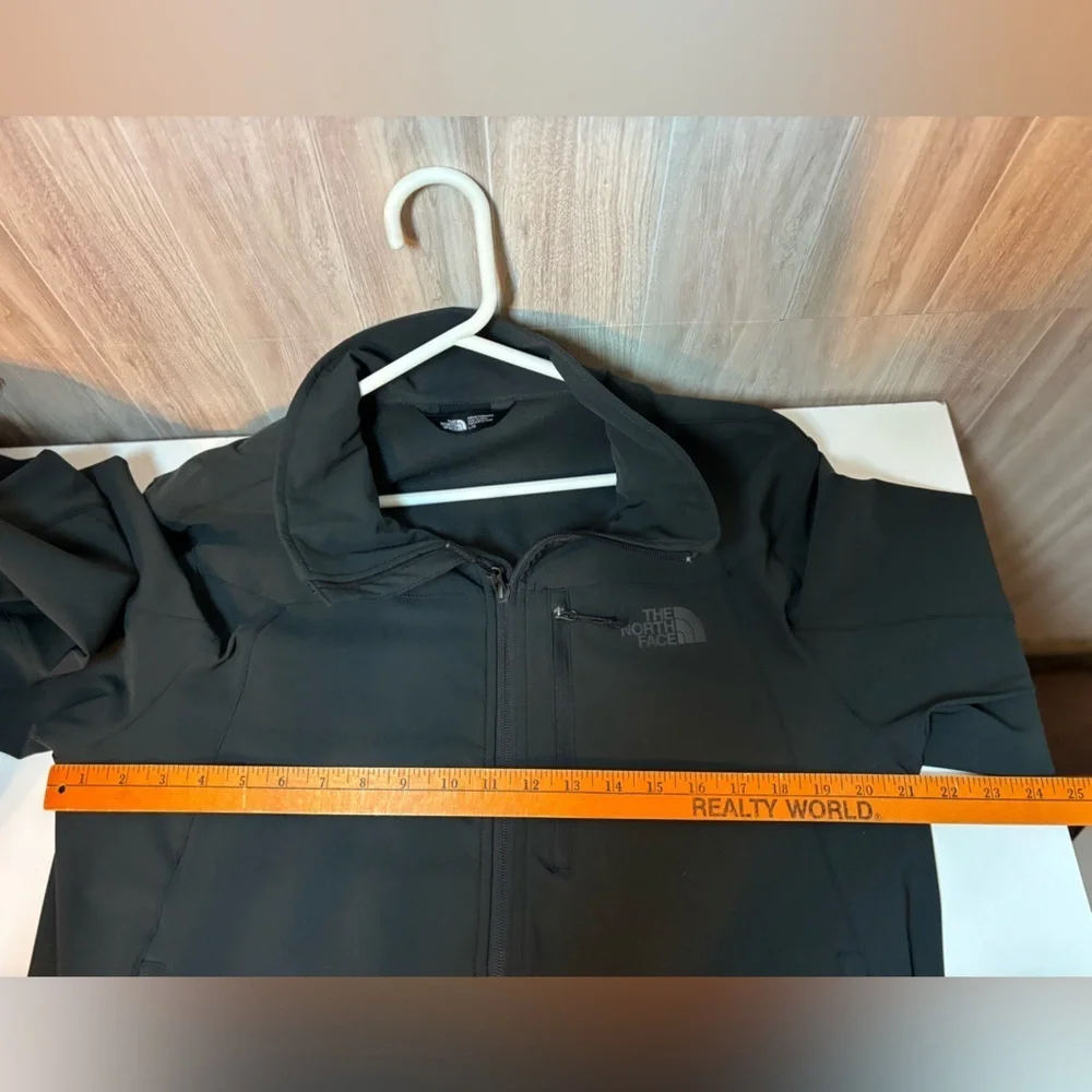 The North Face Men's Charcoal Performance Jacket